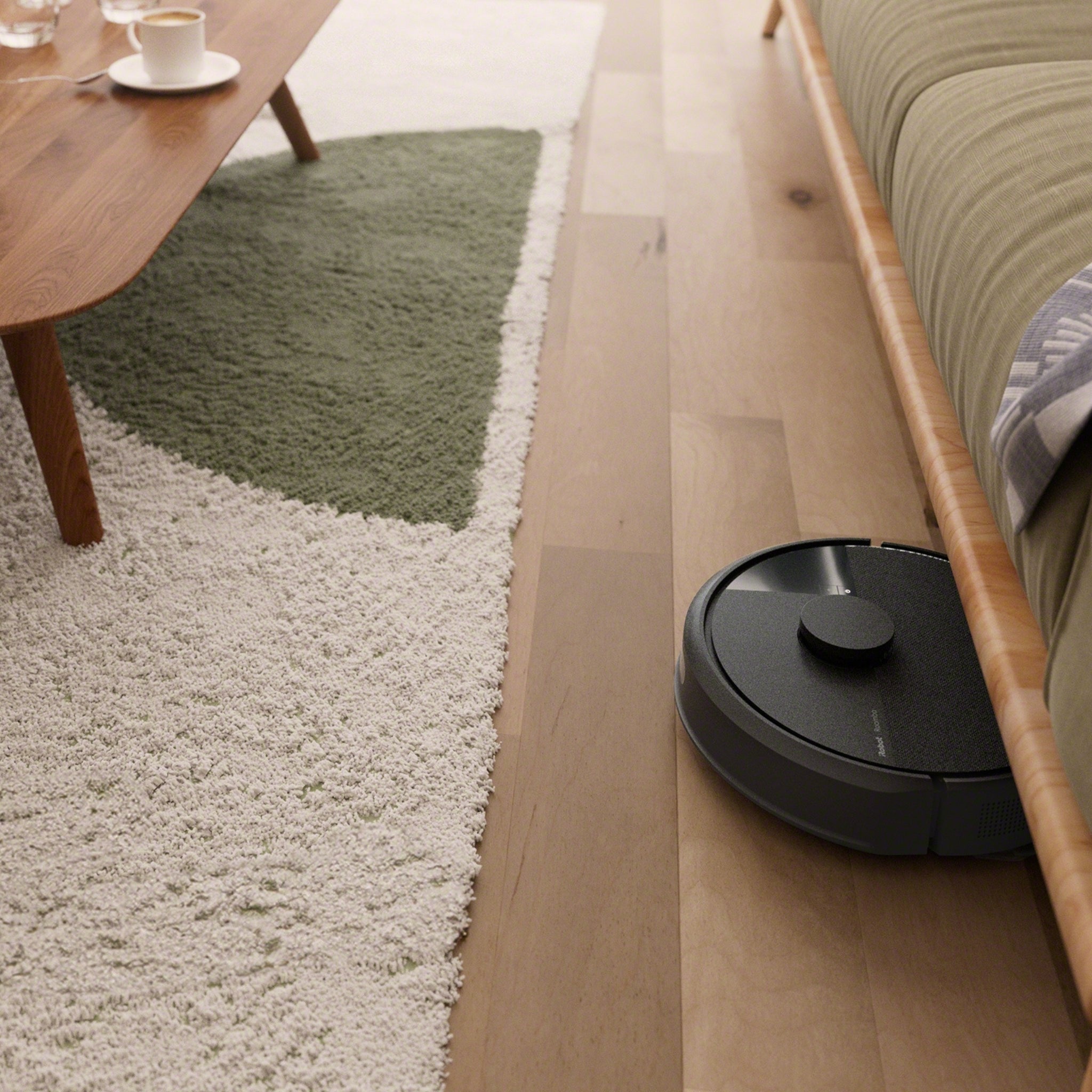 Roomba® 105 Combo Roboter + AutoEmpty™ Dock – iRobot Schweiz