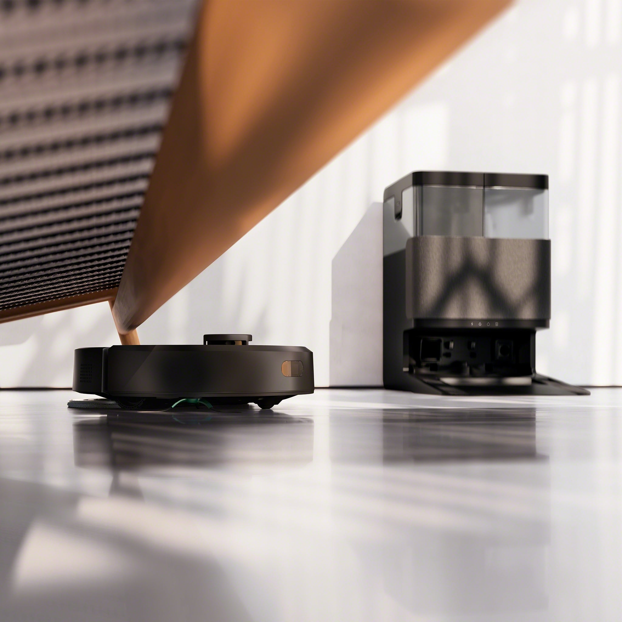 Roomba® Plus 406 Combo Roboter + AutoWash™ Dock – iRobot Schweiz